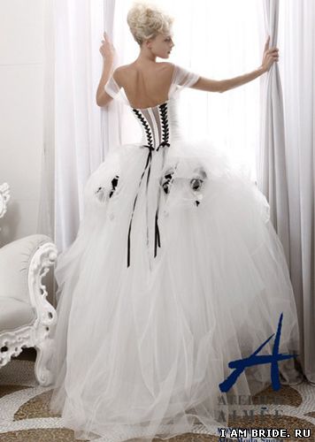 Черно-белое свадебное платье